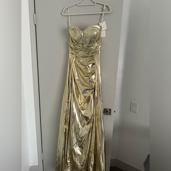 MODESSA COUTURE M20364 DRESS in “Light Gold.” Brand new, never worn. Size 8. - Picture 3 of 3